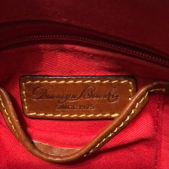 💥SOLD💥 Dooney and Burke Crossbody - Picture 5 of 5